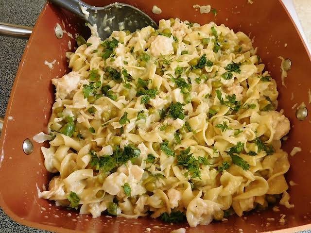 chicken alfredo recipe with egg noodles