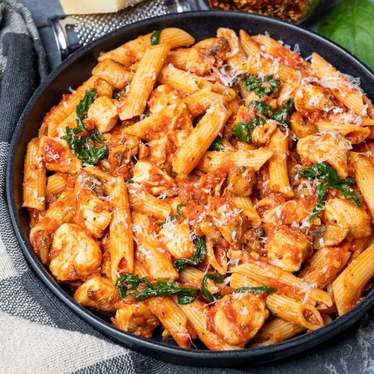 chicken and red sauce pasta recipe